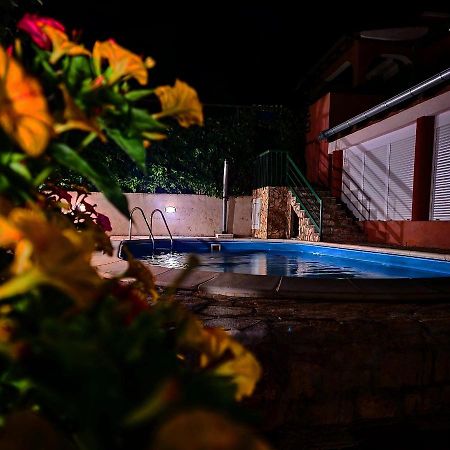 Guesthouse Dila Galovac  Zewnętrze zdjęcie