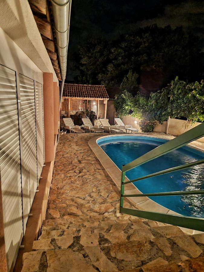 Guesthouse Dila Galovac  Zewnętrze zdjęcie