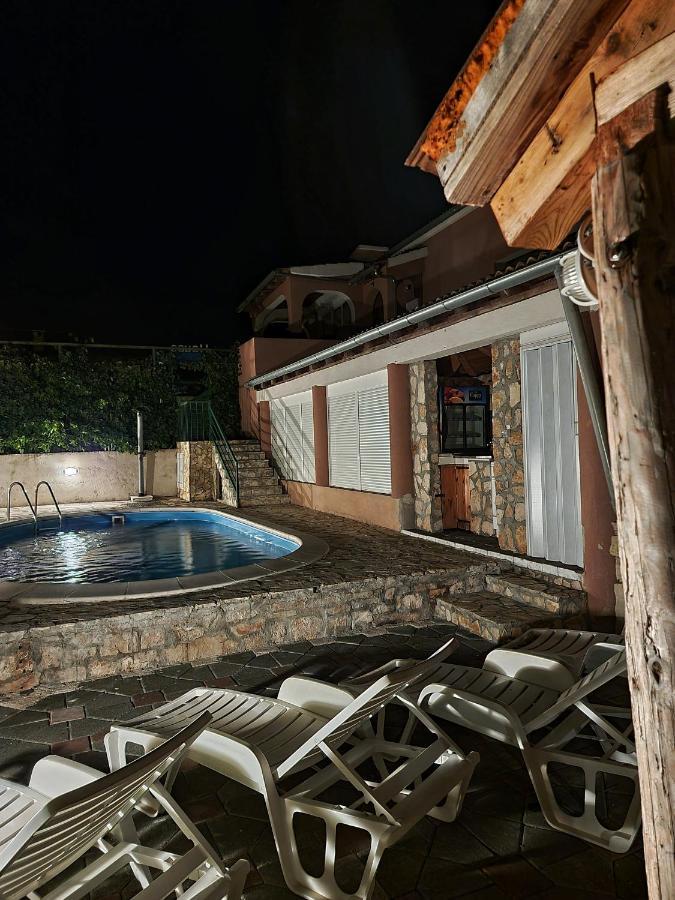 Guesthouse Dila Galovac  Zewnętrze zdjęcie