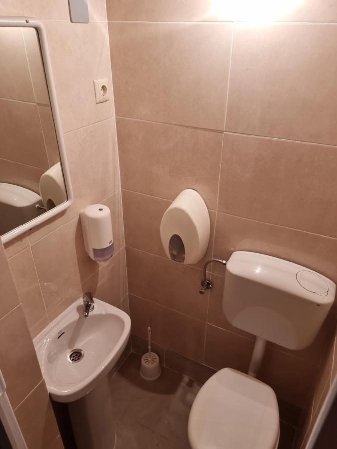 Guesthouse Dila Galovac  Zewnętrze zdjęcie