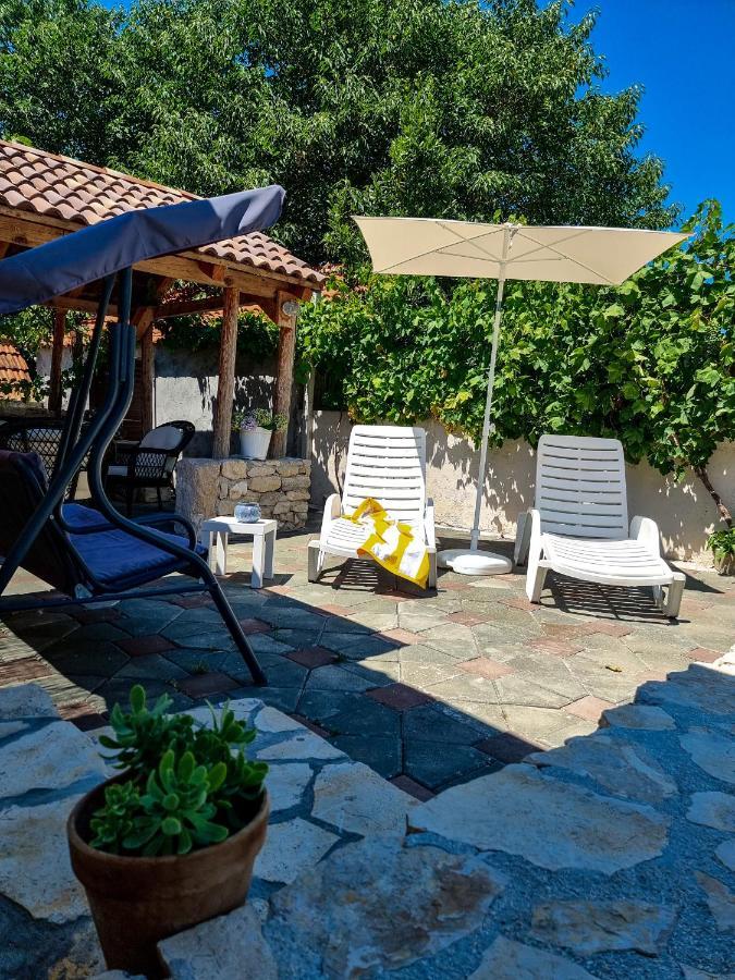 Guesthouse Dila Galovac  Zewnętrze zdjęcie
