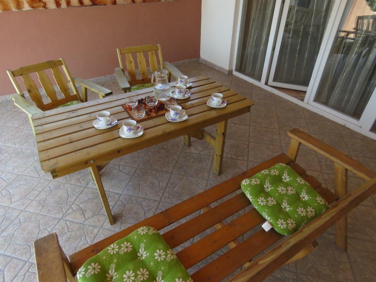 Guesthouse Dila Galovac  Zewnętrze zdjęcie